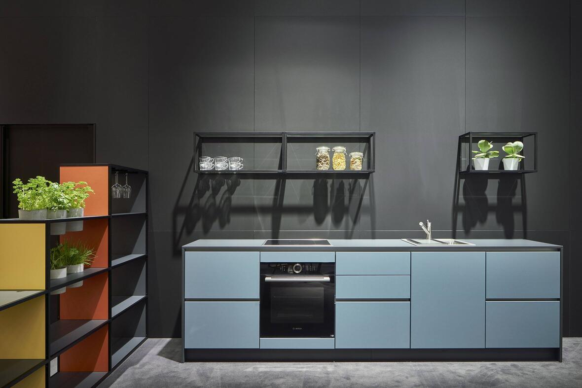 buerokueche-cucina-blaubeer-regal-p4